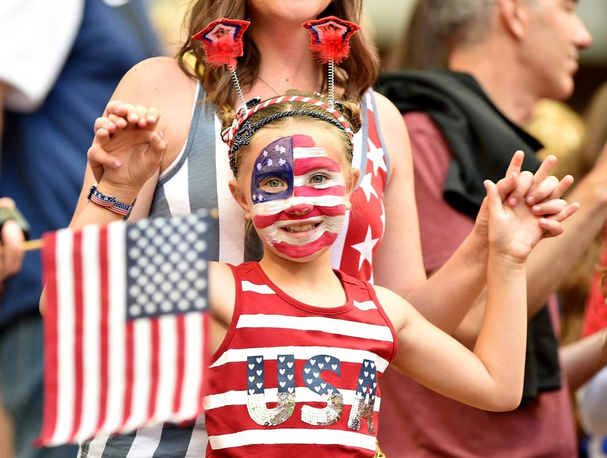 world-cup-fans-477355264_master.jpg